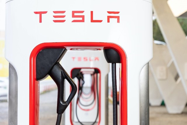 特斯拉北京五彩城店举行盛大开业仪式 