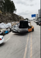 800千瓦柴油发电机组到达福建卸车